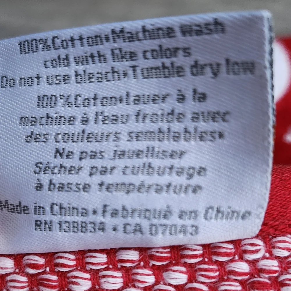 CARO Christmas Snowman Towels Set of 2 Red White 100% Cotton Holiday